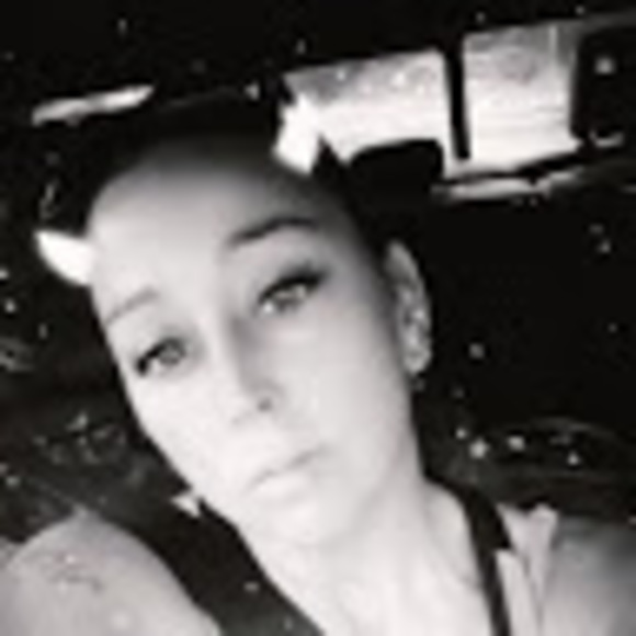 Meet your Posher, Theresa - Picture 1 of 1